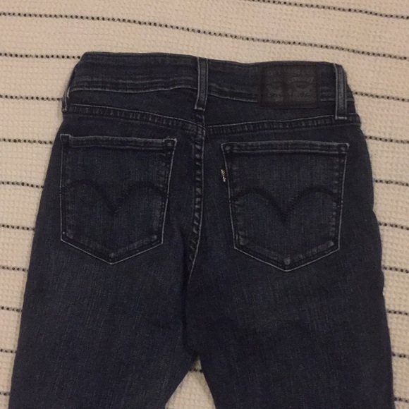 Levi’s woman’s 711 skinny jeans dark blue denim - Picture 4 of 6